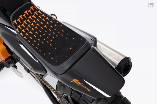 Tvs ronin độ phong cách scrambler sắc nét của smoked garage