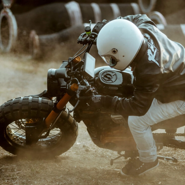 Tvs ronin độ phong cách scrambler sắc nét của smoked garage