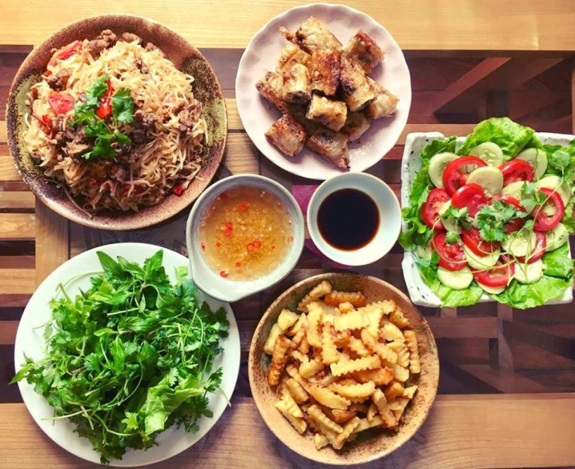 U30 độc thân xinh đẹp tự nhận chỉ mê nấu ăn để thỏa mãn cái miệng hư