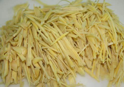 Uống nước gừng đem thái sợi ngâm với nước cốt chanh giảmngay 5kg 1 tuần