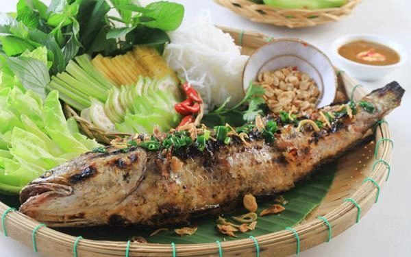 Về miền tây ăn bánh xèo thịt chuột nếm đuông dừa ngâm mắm ngắm sông nước mênh mông