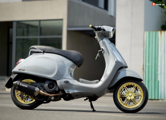 Vespa bị nhiều chị em phản ánh làm hư trang phục khiến khổ chủ ngậm ngùi xót xa