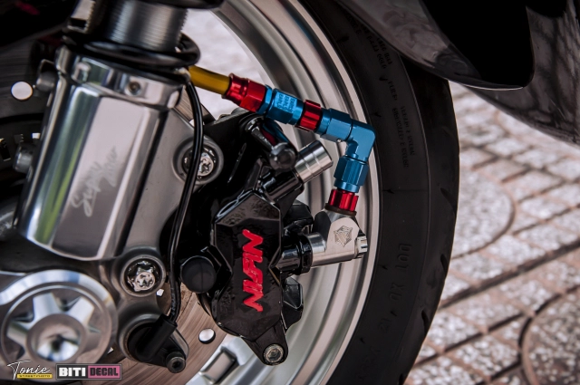 Vespa độ trợ lực cổ hầm hố nâng tầm thẩm mỹ và cải thiện hiệu năng