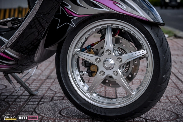 Vespa độ trợ lực cổ hầm hố nâng tầm thẩm mỹ và cải thiện hiệu năng