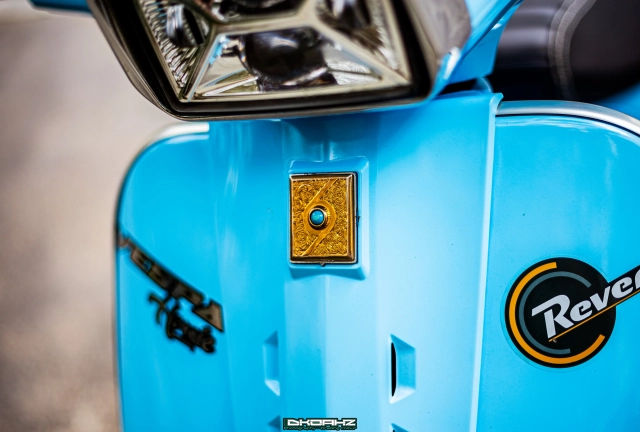 Vespa lx150 tiêu tốn hơn 200 triệu đồng để trở thành một tác phẩm nghệ thuật