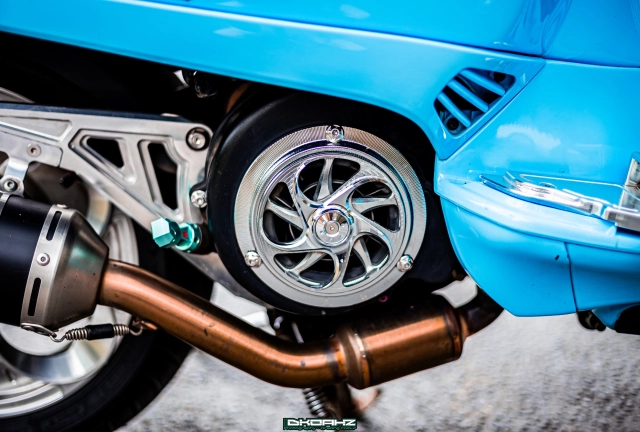 Vespa lx150 tiêu tốn hơn 200 triệu đồng để trở thành một tác phẩm nghệ thuật