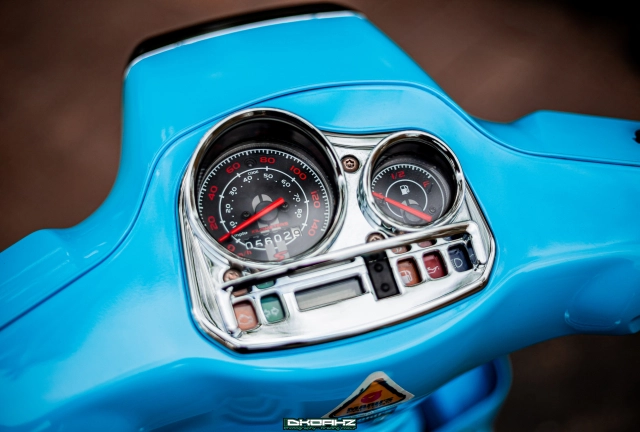 Vespa lx150 tiêu tốn hơn 200 triệu đồng để trở thành một tác phẩm nghệ thuật