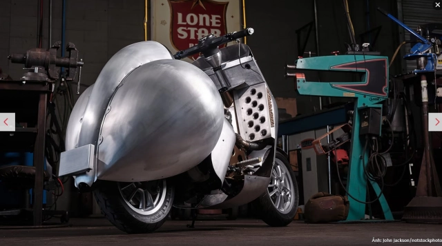Vespa nhôm trang bị động cơ turbo và công nghệ hàng không siêu khủng có 1 0 2