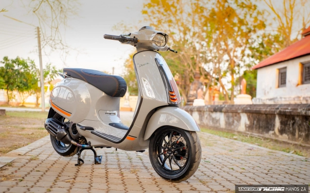 Vespa sprint cường hóa lực thắng bằng dòng heo xuất hiện trong motogp