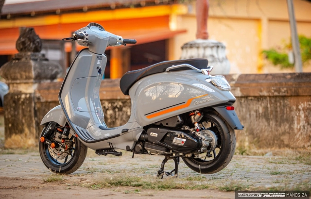 Vespa sprint cường hóa lực thắng bằng dòng heo xuất hiện trong motogp