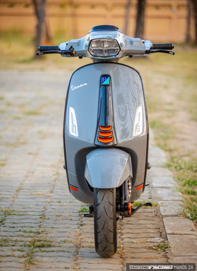 Vespa sprint cường hóa lực thắng bằng dòng heo xuất hiện trong motogp