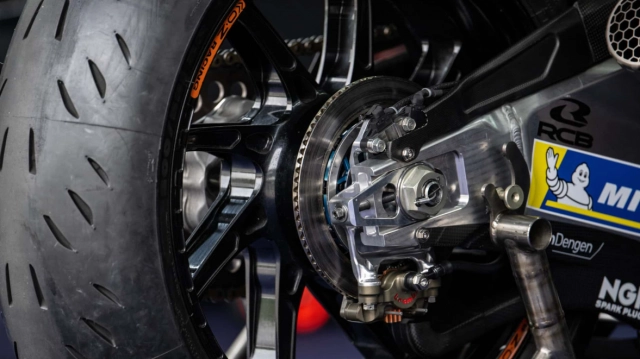 Vì sao một đội motogp có đến 11 đĩa phanh khác nhau