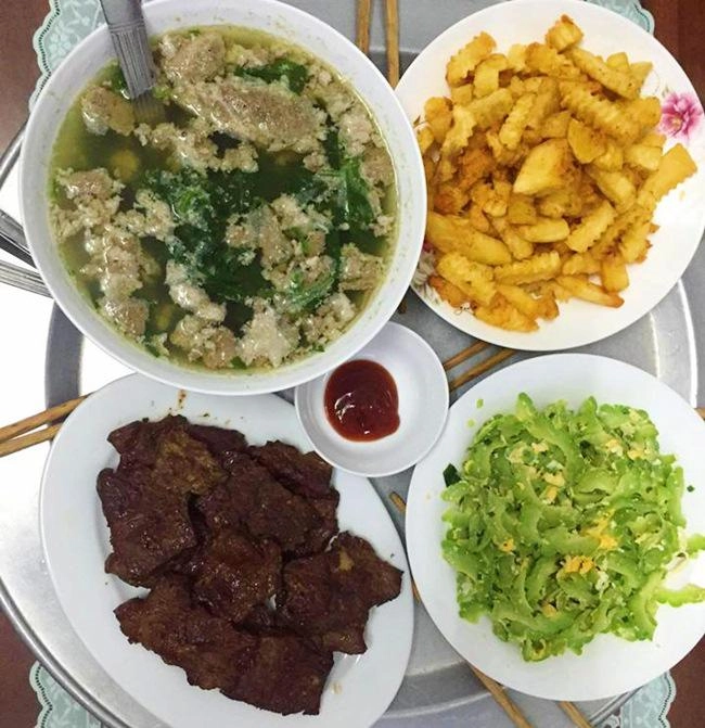 Vợ đảm ngày nào cũng vào bếp nấu nhiều bữa ăn ngon khiến chồng tăng 3kg sau cưới