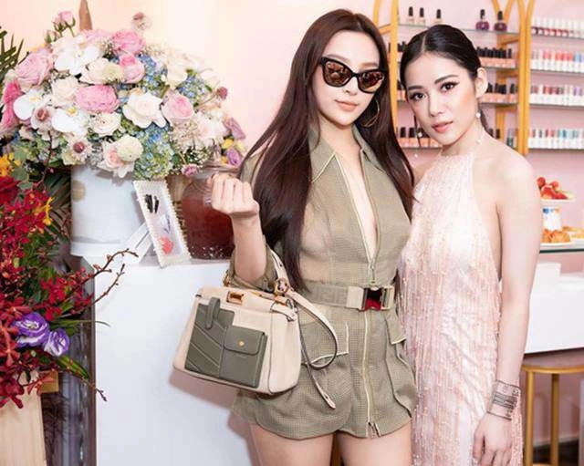 Vòng 1 khủng nay còn đâu huyền baby lộ ngực xập xệ và nguyên nhân khiến mẹ bỉm đồng cảm