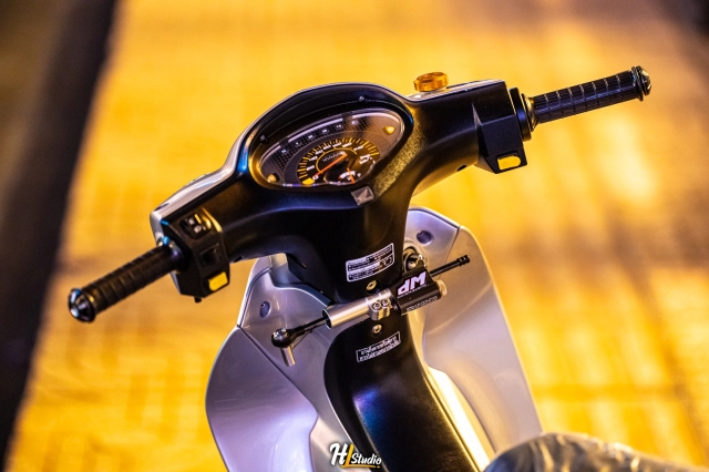 Wave 125 lạ mắt với dàn option hiếm thấy ở việt nam