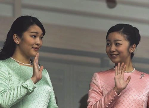 Xinh đẹp tuyệt trần nhưng công chúa nhật bản lại luôn ăn mặc già dặn hơn tuổi 20
