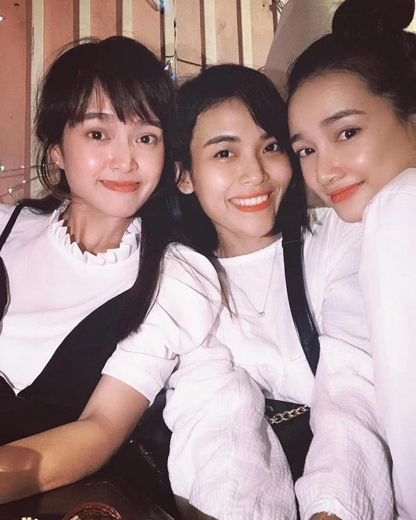 Xuất hiện cạnh hội bạn thân nhã phương sau sinh còn đẹp hơn nhã phương ngày son sắc