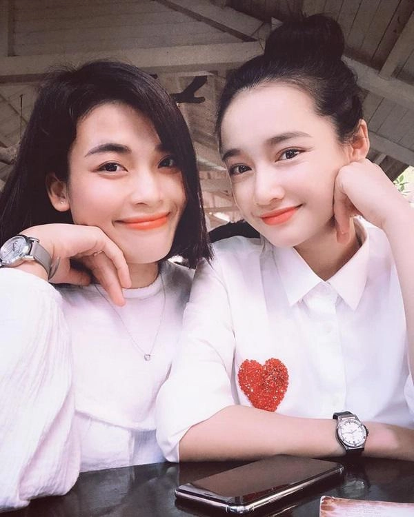 Xuất hiện cạnh hội bạn thân nhã phương sau sinh còn đẹp hơn nhã phương ngày son sắc