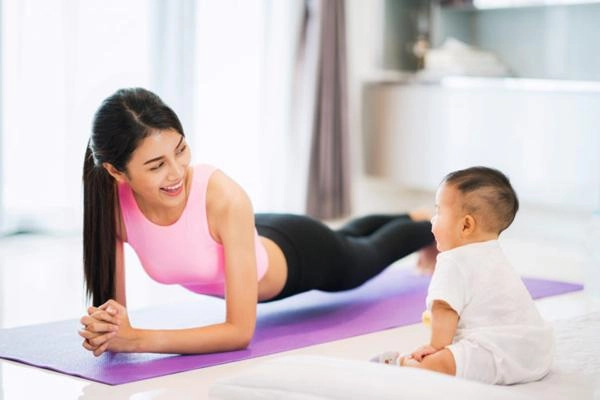 Xuất hiện cạnh hội bạn thân nhã phương sau sinh còn đẹp hơn nhã phương ngày son sắc