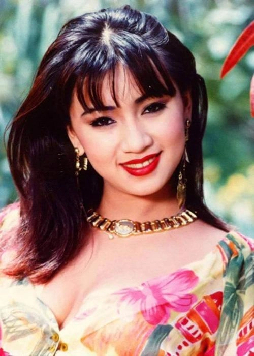 Y phụng kể chuyện bị tẩy chay vì mặc hở