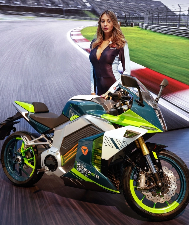 Yadea trình làng mẫu xe sportbike điện cực đẹp sạc 10 phút được 80 pin