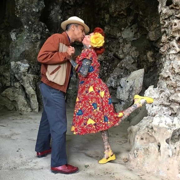 10 cặp vợ chồng già vẫn khiến nhiều đôi trẻ phải hít khoi