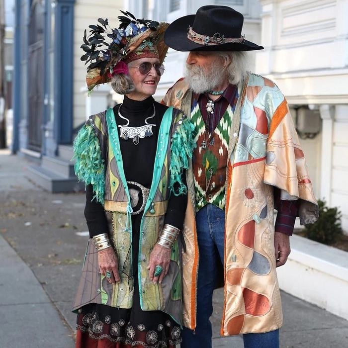 10 cặp vợ chồng già vẫn khiến nhiều đôi trẻ phải hít khoi