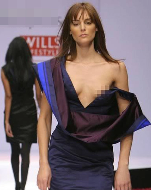 4 sự cố đáng sợ nhất trên sàn diễn thời trang