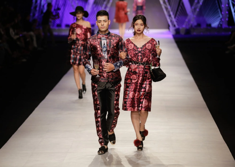 Á hậu huyền my khoe vòng một nóng bỏng tái xuất sàn catwalk sau ồn ào miss grand