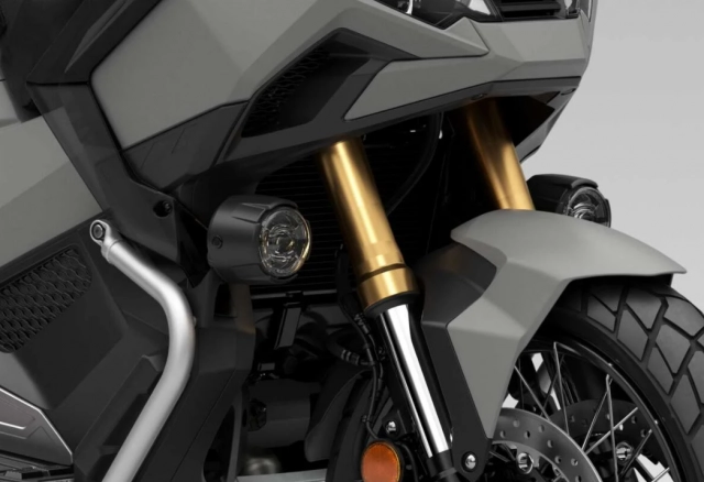 Ae mê phượt thích thú khi honda x-adv 750 2025 vừa được cập nhật đôi mắt mới