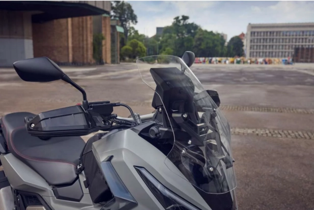 Ae mê phượt thích thú khi honda x-adv 750 2025 vừa được cập nhật đôi mắt mới