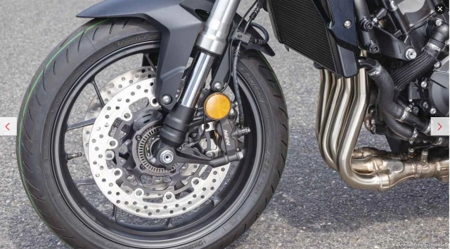 Ae sẽ không còn chờ lâu nữa khi honda hornet 1000 sắp ra mắt với 2 biến thể