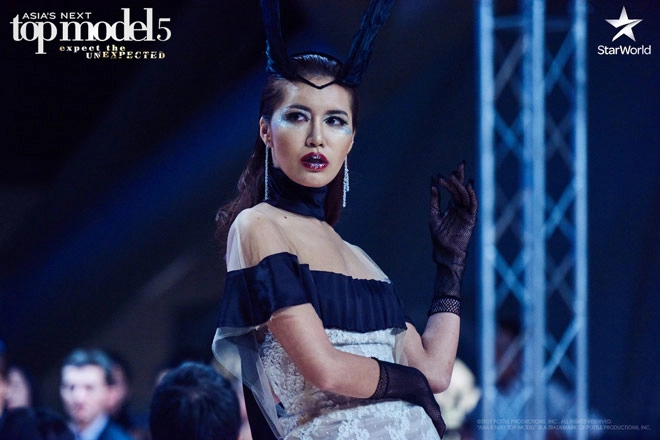 Asias next top model đêm qua người mẫu minh tú đã làm nên lịch sử cho thời trang việt nam
