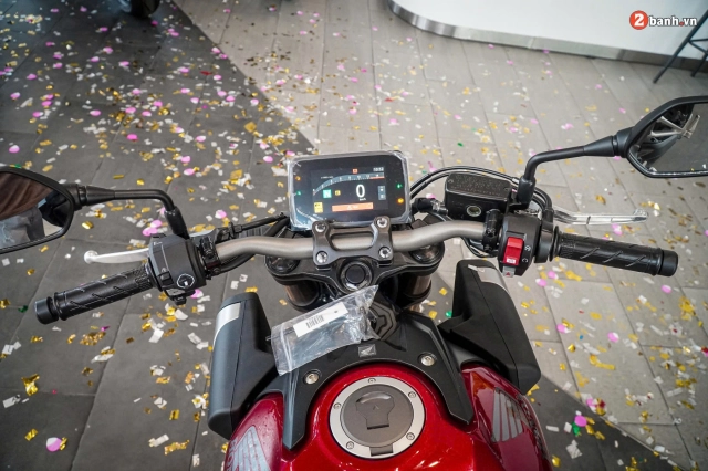 Cận cảnh honda cb650r 2024 e-clutch tại việt nam nổi bật nhất với hệ thống ly hợp điện tử e-clutch