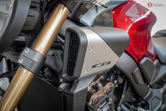 Cận cảnh honda cb650r 2024 e-clutch tại việt nam nổi bật nhất với hệ thống ly hợp điện tử e-clutch