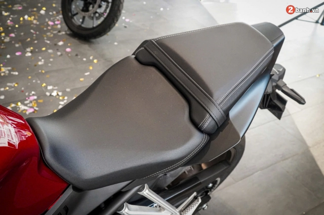 Cận cảnh honda cb650r 2024 e-clutch tại việt nam nổi bật nhất với hệ thống ly hợp điện tử e-clutch