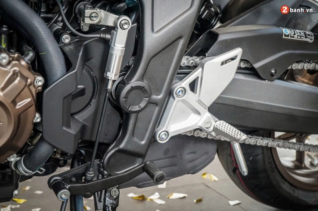 Cận cảnh honda cb650r 2024 e-clutch tại việt nam nổi bật nhất với hệ thống ly hợp điện tử e-clutch