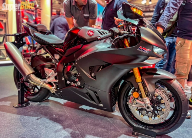 Chắc chắn anh em sẽ bị hút hồn khi thấy honda cbr1000rr-r fireblade sp hoàn toàn bằng carbon