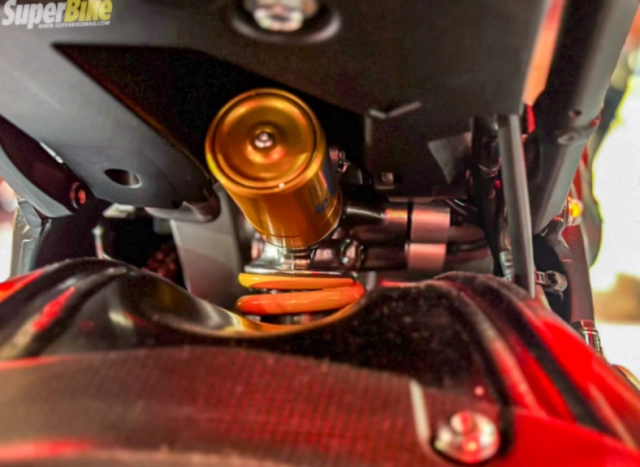Chắc chắn anh em sẽ bị hút hồn khi thấy honda cbr1000rr-r fireblade sp hoàn toàn bằng carbon