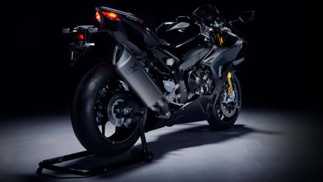 Chắc chắn anh em sẽ bị hút hồn khi thấy honda cbr1000rr-r fireblade sp hoàn toàn bằng carbon