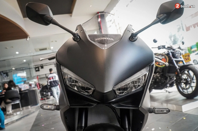 Chi tiết cbr650r 2024 vừa lên kệ với công nghệ mới e-clutch giúp chạy xe mô tô như xe số