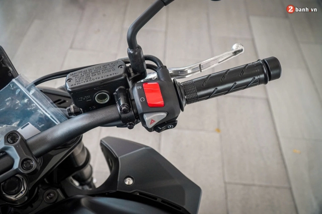 Chi tiết honda cb500 hornet mới tại showroom được cải tiến cả về thiết kế và trang bị
