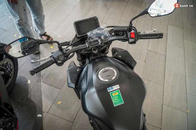 Chi tiết honda cb500 hornet mới tại showroom được cải tiến cả về thiết kế và trang bị