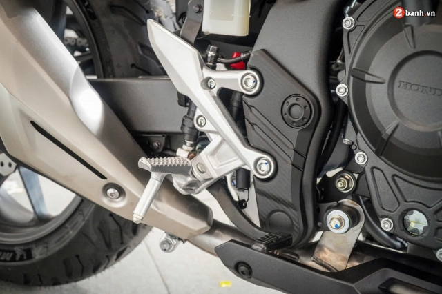 Chi tiết honda cb500 hornet mới tại showroom được cải tiến cả về thiết kế và trang bị