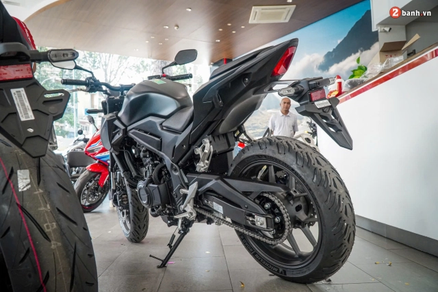 Chi tiết honda cb500 hornet mới tại showroom được cải tiến cả về thiết kế và trang bị
