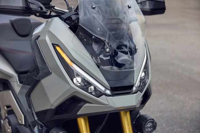 Chi tiết vẻ đẹp xuất thần của honda x-adv 2025 mới chắc chắn ae thích mê