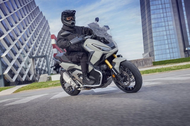 Chi tiết vẻ đẹp xuất thần của honda x-adv 2025 mới chắc chắn ae thích mê