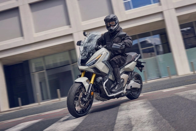 Chi tiết vẻ đẹp xuất thần của honda x-adv 2025 mới chắc chắn ae thích mê