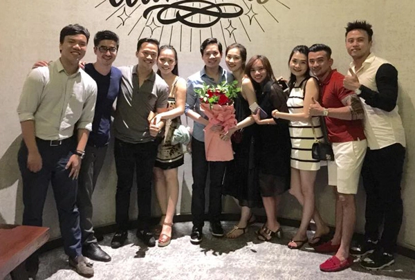 Chút tế nhị trong việc ăn mặc khiến hoa hậu thu thảo trở nên tinh tế bên chồng sắp cưới