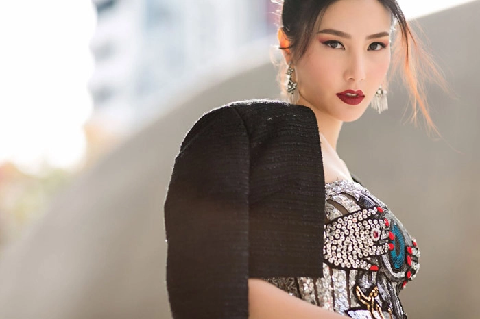 Diện đồ việt nam diễm my 9x vẫn khiến hàng triệu trái tim tại seoul fashion week rung động